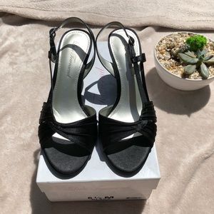 [Lulu Townsend] Black Dress heels